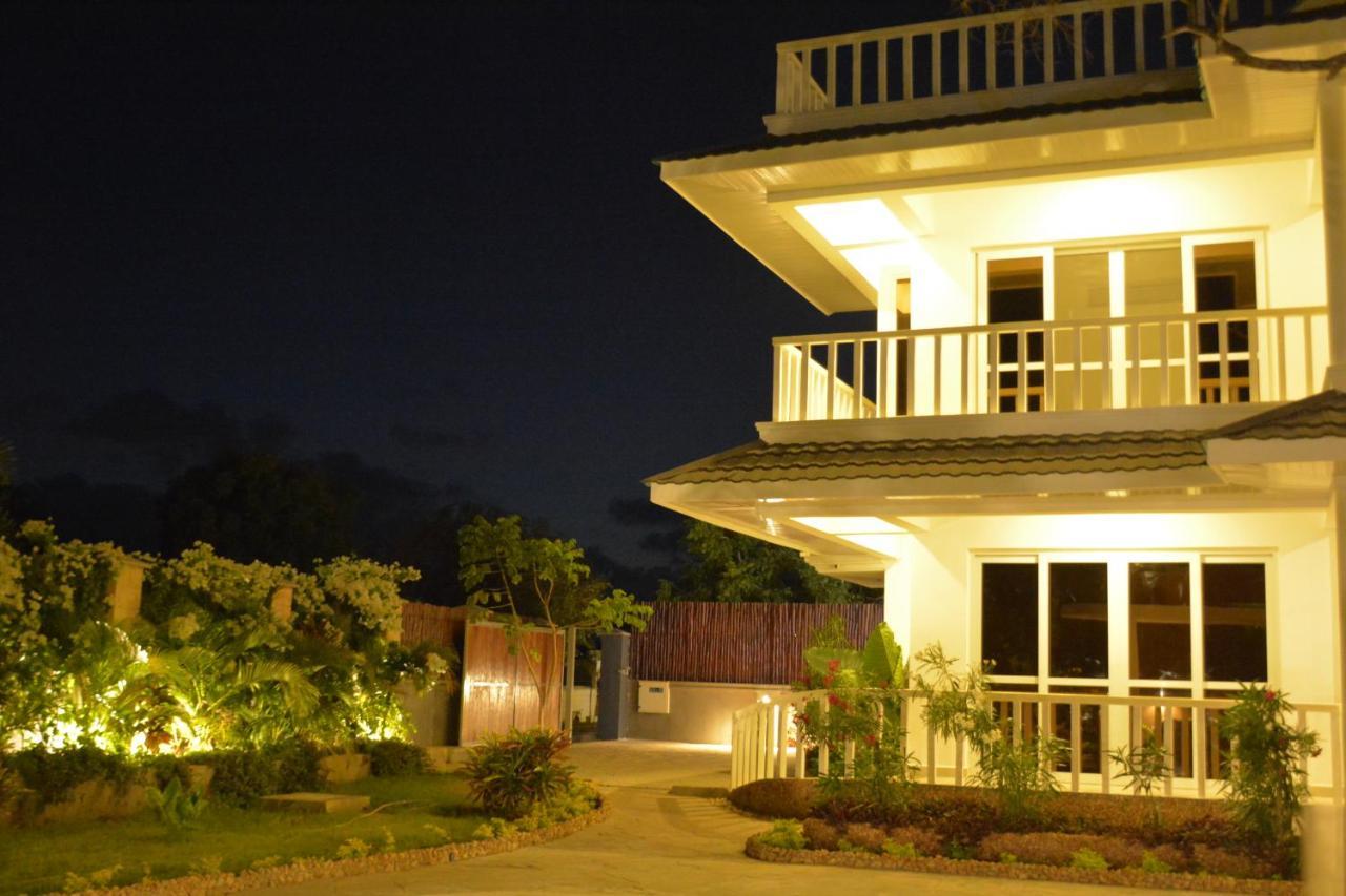 Fiorella Beach House, Playa de Diani Exterior foto