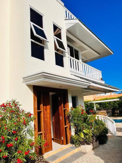 Fiorella Beach House, Playa de Diani Exterior foto